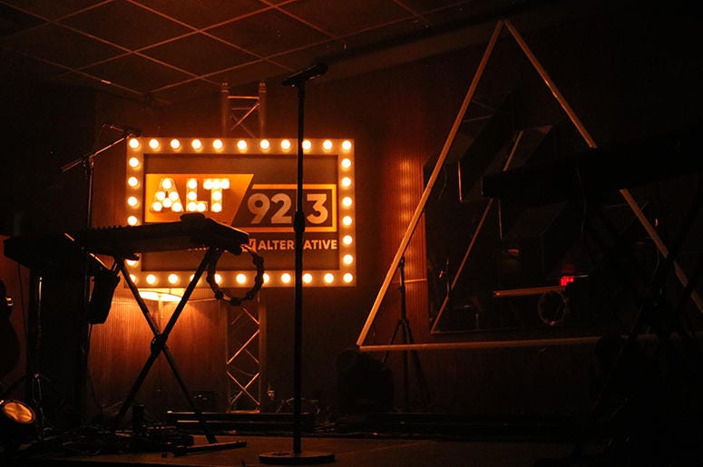 Shaed Perform at ALT 92.3 Pop Up Sessions