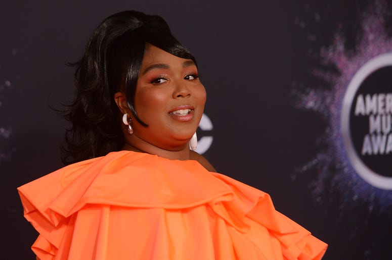 Lizzo attends the 2019 American Music Awards