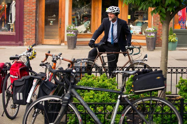 © J. Miles Cary, J. Miles Cary/News Sentinel bike commuter
