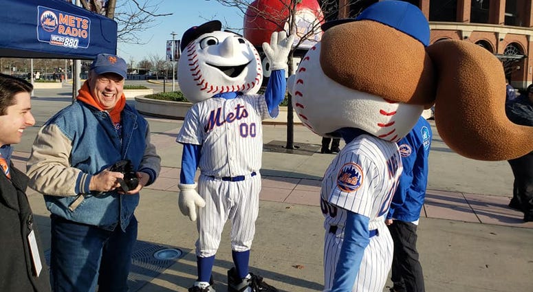 Mr. Met and Mrs. Met at Citi Field Citi Field Opening Day