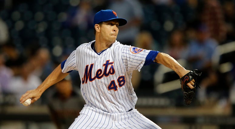 Jacob deGrom #48 of the New York Mets pitches during the first inning against the Arizona Diamondbacks at Citi Field on September 09, 2019 in New York City. Jacob deGrom