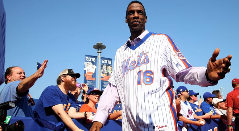 Dwight Gooden #16 of the 1986 New York Mets greets fans on the red carpet before the game between the New York Mets and the Los Angeles Dodgers at Citi Field on May 28, 2016 in the Flushing neighborhood of the Queens borough of New York City. Dwight Gooden