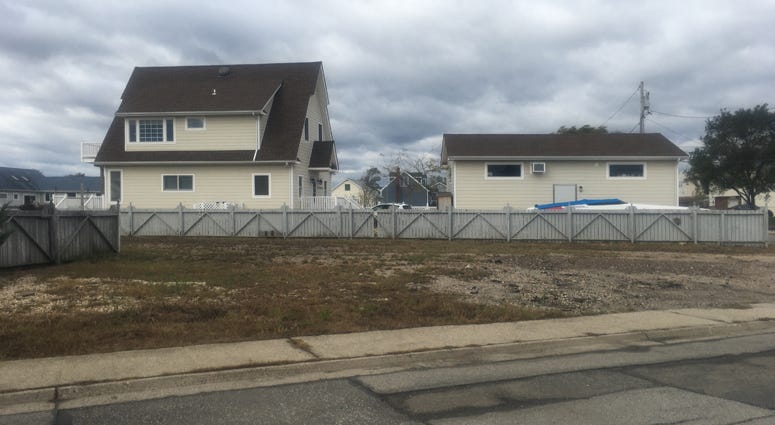 Vacant lot in Lindenhurst Vacant lot in Lindenhurst