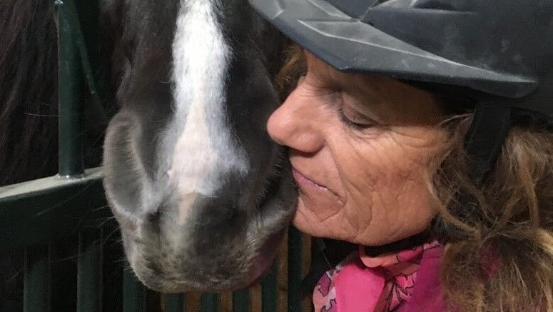 Mary Ballengee Kissing Pecos Mary Ballengee Kissing Pecos