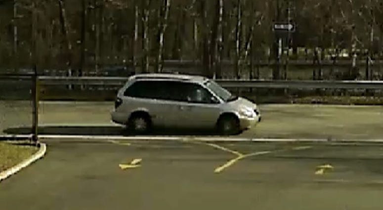 Minivan in Long Island bike hit and run Minivan in Long Island bike hit and run