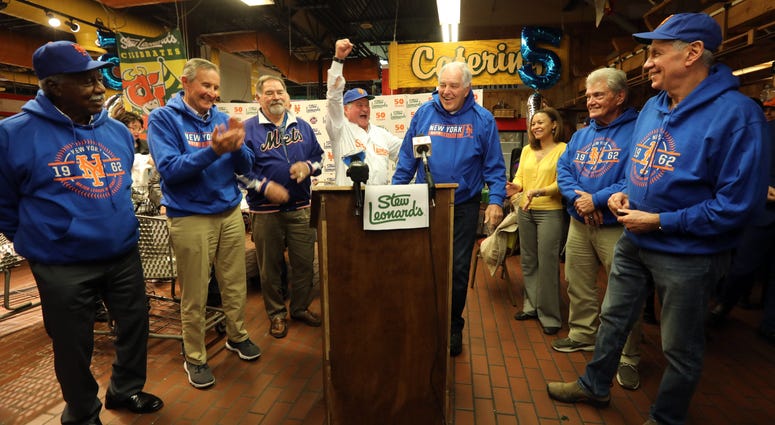 Stew Leonard Jr. with members of the 1969 \"Miracle Mets\" from left, Cleon Jones, Jim McAndrew, Ron Swoboda, Ed Kranepool, Duffy Dyer and Art Shamsky, at Stew Leonard's in Yonkers March 25, 2019. 1969 Mets