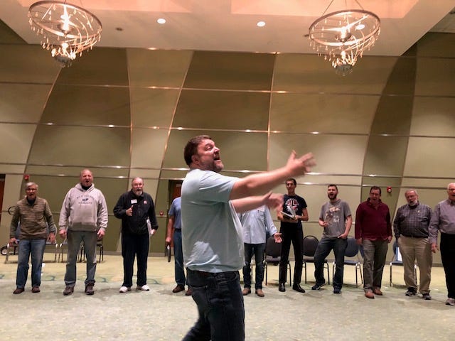 Scott Kruse conducting a lesson for the Westchester Chordsmen Westchester Chordsmen