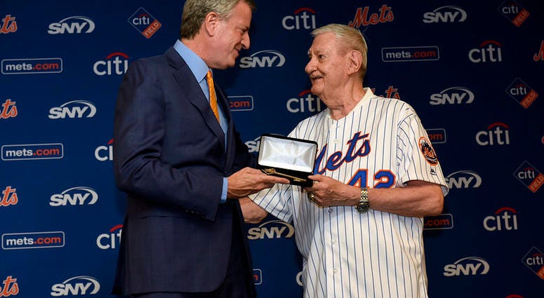 Mayor Bill de Blasio delivers remarks at a ceremony where he gives keys to the City to members of the 1969 World Series Mets Champions. Citi Field, Queens. Saturday, June 29, 2019. 1969 Mets Weekend Celebration