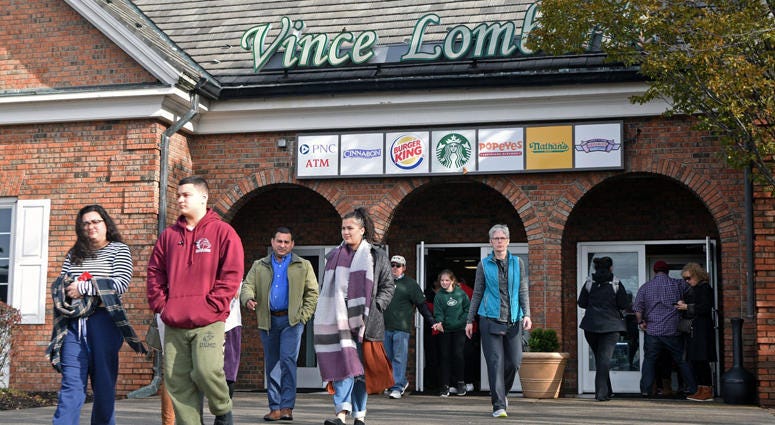Holiday travelers filter in and out of Vince Lombardi Service Area on the NJ Turnpike on Sunday, November 25, 2018. Vince Lombardi service area