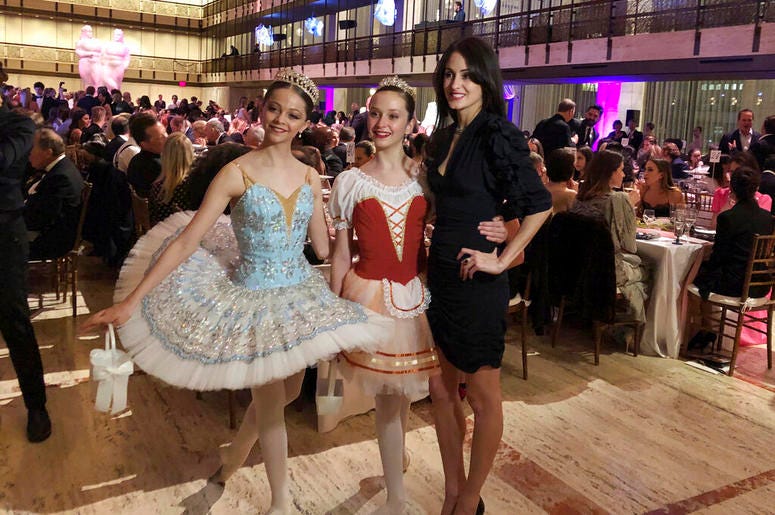 Melanie Hamrick poses with dancers at the gala of Youth America Grand Prix