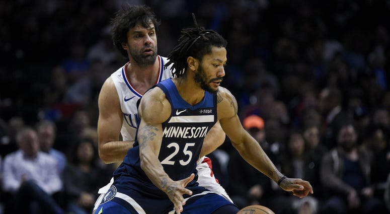Derrick Rose drives against LA Clippers Derrick Rose against the Clippers