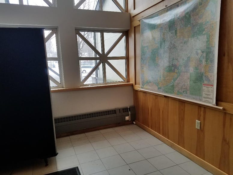 No tree at 4th precinct missing Christmas tree