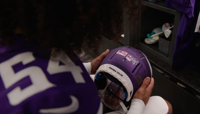 Helmet Decal, Eric Kendricks