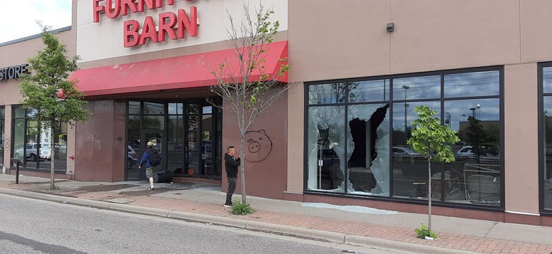 St Paul Fashion Barn