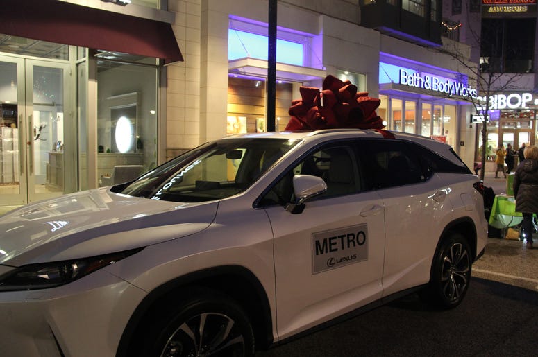 2019 Crocker Park tree lighting