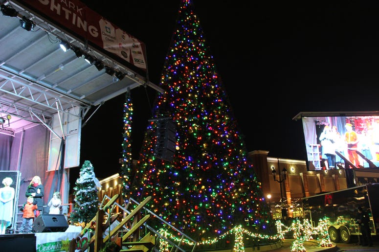 2019 Crocker Park tree lighting