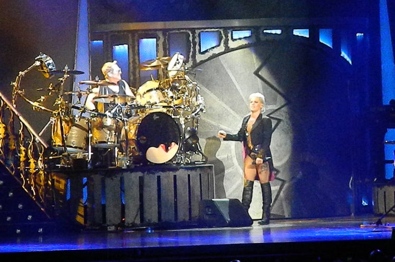 P!nk At Quicken Loans Arena - November 23, 2013 P!nk At Quicken Loans Arena - November 23, 2013