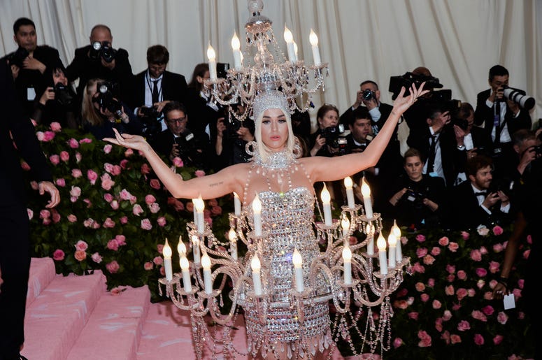 Katy Perry walking on the red carpet at The Metropolitan Museum of Art Costume Institute Benefit Katy Perry walking on the red carpet at The Metropolitan Museum of Art Costume Institute Benefit