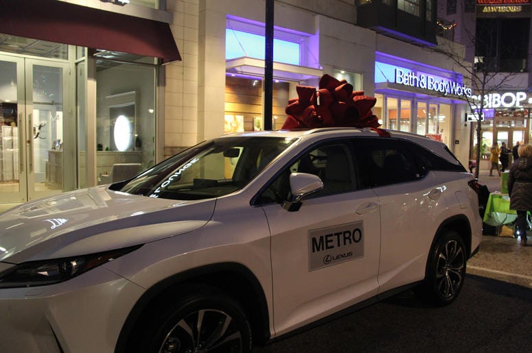 2019 Crocker Park tree lighting