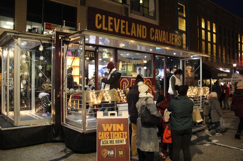 2019 Crocker Park tree lighting