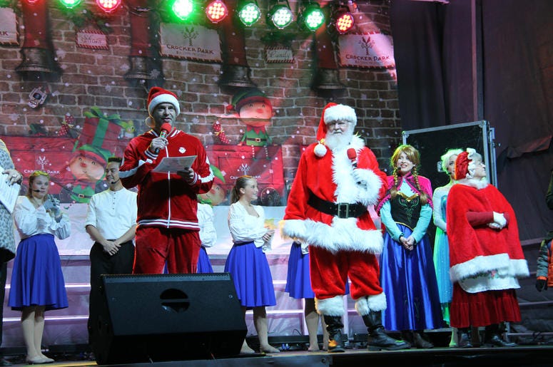 2019 Crocker Park tree lighting