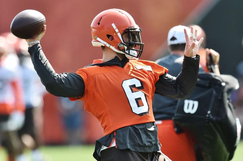 Cleveland Browns quarterback Baker Mayfield (6) throws a pass during training camp at the Cleveland Browns Training Complex Cleveland Browns quarterback Baker Mayfield (6) throws a pass during training camp at the Cleveland Browns Training Complex