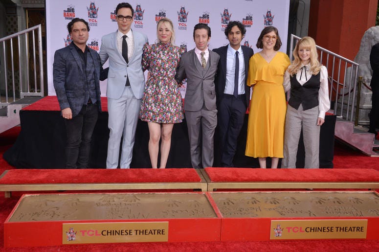 (L-R) The Cast of "The Big Bang Theory" Johnny Galecki, Jim Parsons, Kaley Cuoco, Simon Helberg, Kunal Nayyar, Mayim Bialik and Melissa Rauch at their Handprints, Ceremony held at the TCL Chinese Theatre in Hollywood, CA on Wednesday, May 1, 2019. (L-R) The Cast of "The Big Bang Theory" Johnny Galecki, Jim Parsons, Kaley Cuoco, Simon Helberg, Kunal Nayyar, Mayim Bialik and Melissa Rauch at their Handprints, Ceremony held at the TCL Chinese Theatre in Hollywood, CA on Wednesday, May 1, 2019.