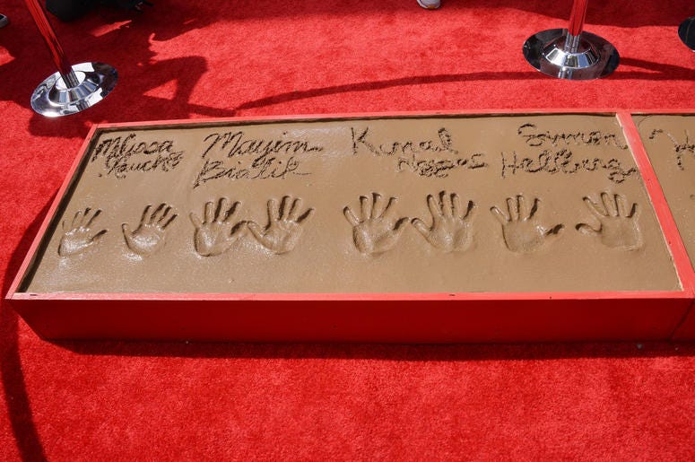 The Cast of "The Big Bang Theory" Melissa Rauch, Mayim Bialik, Kunal Nayyar and Simon Helberg's Handprints in Cement held at the TCL Chinese Theatre in Hollywood, CA on Wednesday, May 1, 2019. The Cast of "The Big Bang Theory" Melissa Rauch, Mayim Bialik, Kunal Nayyar and Simon Helberg's Handprints in Cement held at the TCL Chinese Theatre in Hollywood, CA on Wednesday, May 1, 2019.