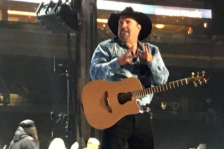 Garth Brooks Notre Dame Concert Garth Brooks Notre Dame Concert