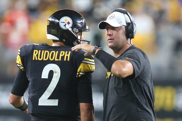 Pittsburgh Steelers quarterbacks Mason Rudolph and Ben Roethlisberger Pittsburgh Steelers quarterbacks Mason Rudolph and Ben Roethlisberger