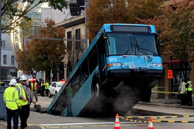 PAT Bus in Sinkhole Downtown Pittsburgh PAT Bus in Sinkhole Downtown Pittsburgh