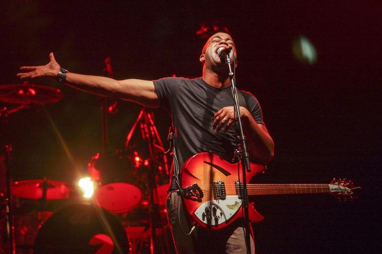 Darius Rucker of Hootie and the Blowfish play at the William A. Floyd Amphitheater during the Freedom Weekend Aloft at the Anderson Sports and Entertainment Center May 25, 2002. Darius Rucker of Hootie and the Blowfish play at the William A. Floyd Amphitheater during the Freedom Weekend Aloft at the Anderson Sports and Entertainment Center May 25, 2002.