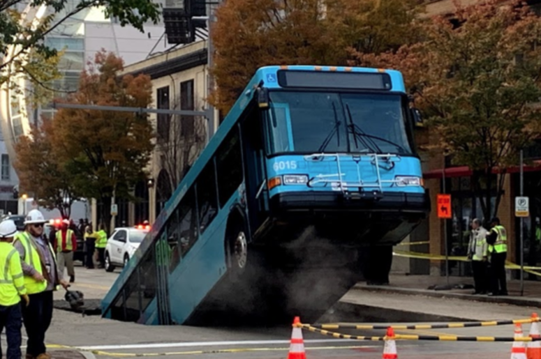 PAT Bus in Sinkhole Downtown Pittsburgh PAT Bus in Sinkhole Downtown Pittsburgh