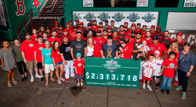 Red Sox team photo with kids Red Sox team photo with kids