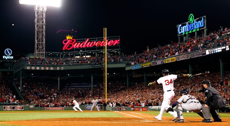 David Ortiz launches a home run in game 2 of the 2013 ALCS