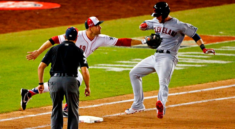 Joey Votto gets Carlos Gomez out