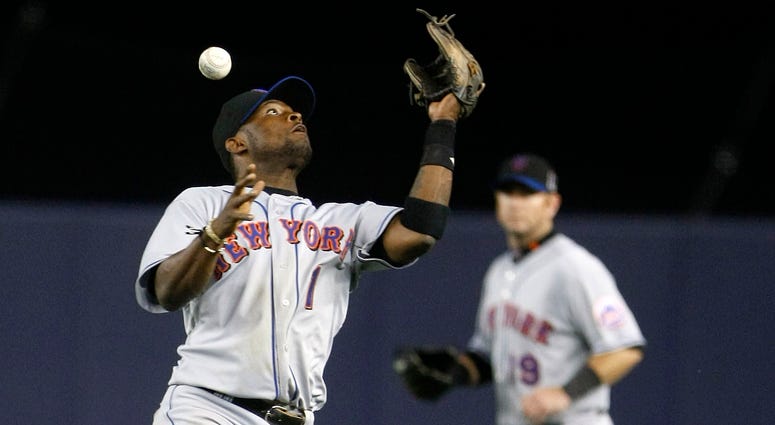 The Mets' Luis Castillo (1) drops a ball hit by the Yankees' Alex Rodriguez during the ninth inning on June 12, 2009, at Yankee Stadium. The Mets' Luis Castillo (1) drops a ball hit by the Yankees' Alex Rodriguez during the ninth inning on June 12, 2009, at Yankee Stadium.