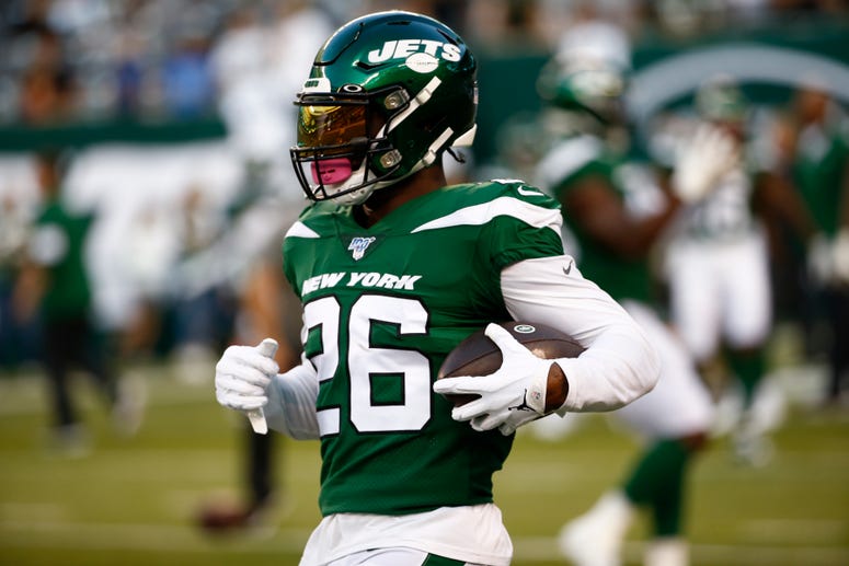 Le'Veon Bell #26 of the New York Jets warms up before their preseason game against the New Orleans Saints at MetLife Stadium on August 24, 2019 Le'Veon Bell #26 of the New York Jets warms up before their preseason game against the New Orleans Saints at MetLife Stadium on August 24, 2019