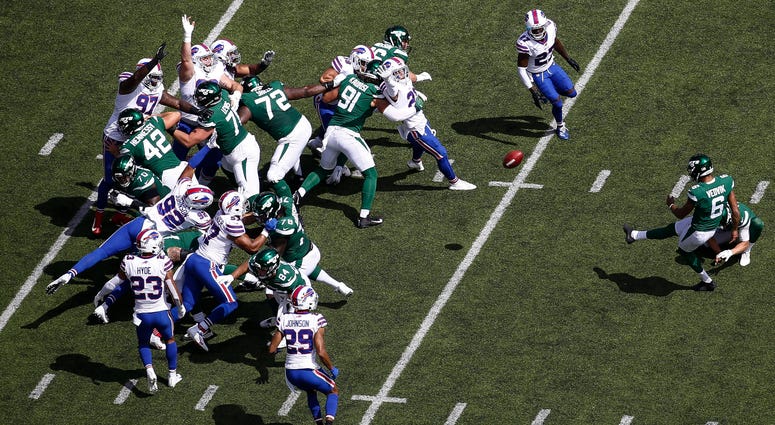 Kaare Vedvik #6 of the New York Jets misses a wild goal against the Buffalo Bills during their game at MetLife Stadium on September 8, 2019 Kaare Vedvik #6 of the New York Jets misses a wild goal against the Buffalo Bills during their game at MetLife Stadium on September 8, 2019