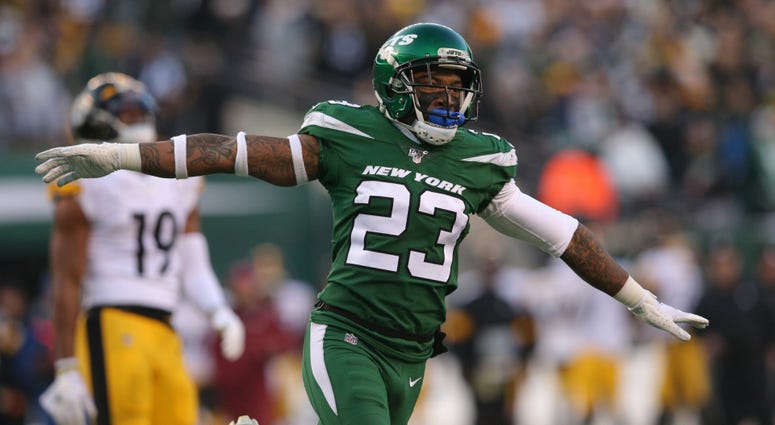 Jets cornerback Arthur Maulet celebrates in front of Pittsburgh Steelers wide receiver JuJu Smith-Schuster Dec 22, 2019; East Rutherford, New Jersey Jets cornerback Arthur Maulet celebrates in front of Pittsburgh Steelers wide receiver JuJu Smith-Schuster Dec 22, 2019; East Rutherford, New Jersey