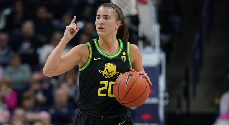 Oregon Ducks guard Sabrina Ionescu (20) returns the ball up court against the UConn Huskies in the second half at Harry A. Gampel Pavilion. Oregon won 74-56 Oregon Ducks guard Sabrina Ionescu (20) returns the ball up court against the UConn Huskies in the second half at Harry A. Gampel Pavilion. Oregon won 74-56