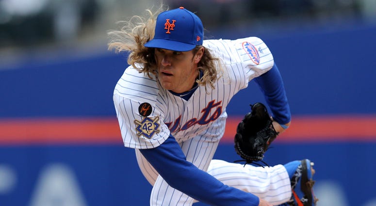 Mets pitcher Noah Syndergaard Mets pitcher Noah Syndergaard