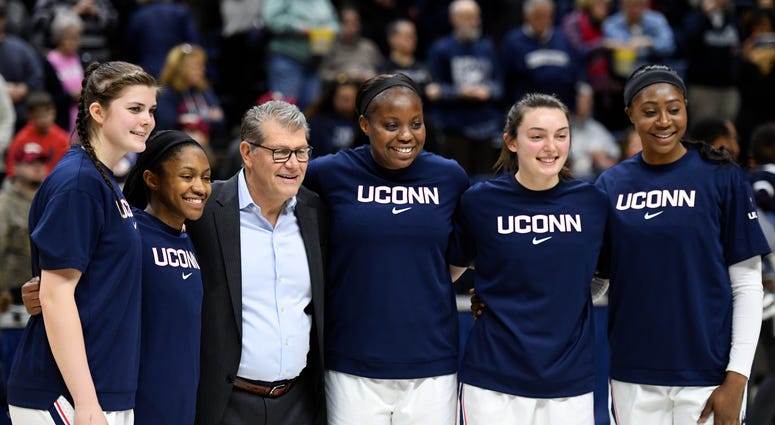 Uconn Women Win 7th Straight Aac Title Top Ucf 66 53 Wfnz