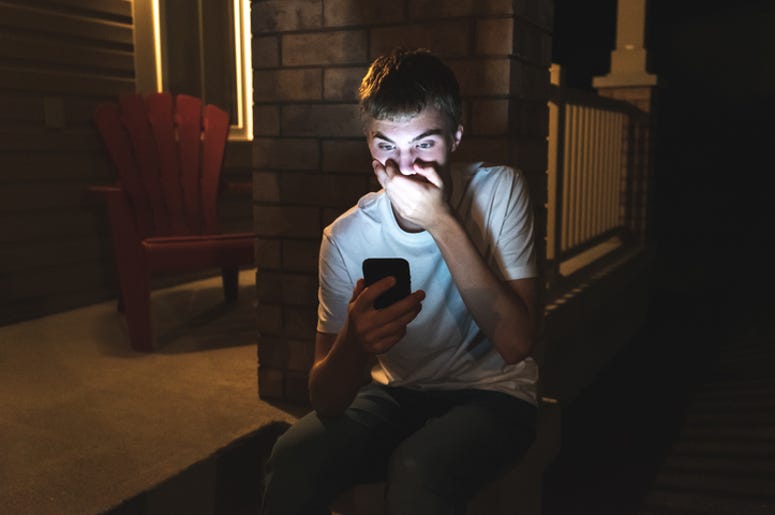 DOC SHOW AUDIO: Texting the Wrong Person