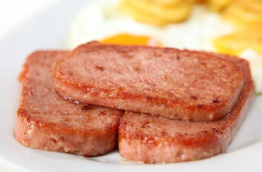 DOC SHOW AUDIO: Spam and Oreo Burgers Anyone?