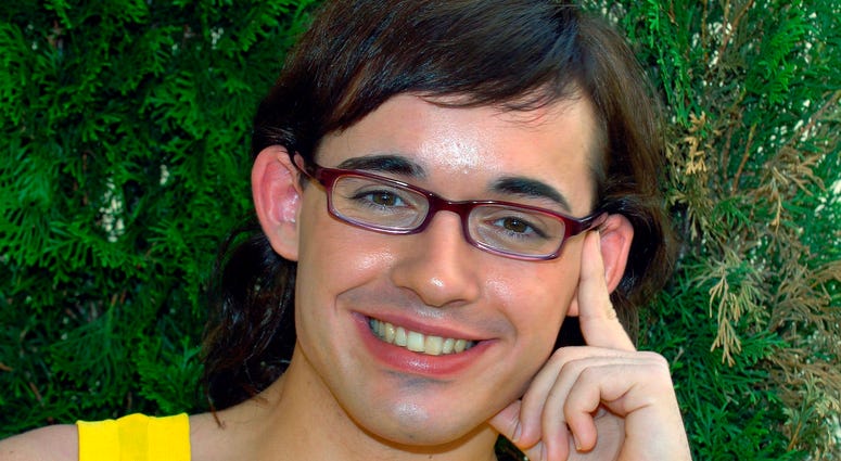 In this Aug. 8, 2004 file photo, German pop singer Daniel Kueblboeck smiles into the camera. In this Aug. 8, 2004 file photo, German pop singer Daniel Kueblboeck smiles into the camera.