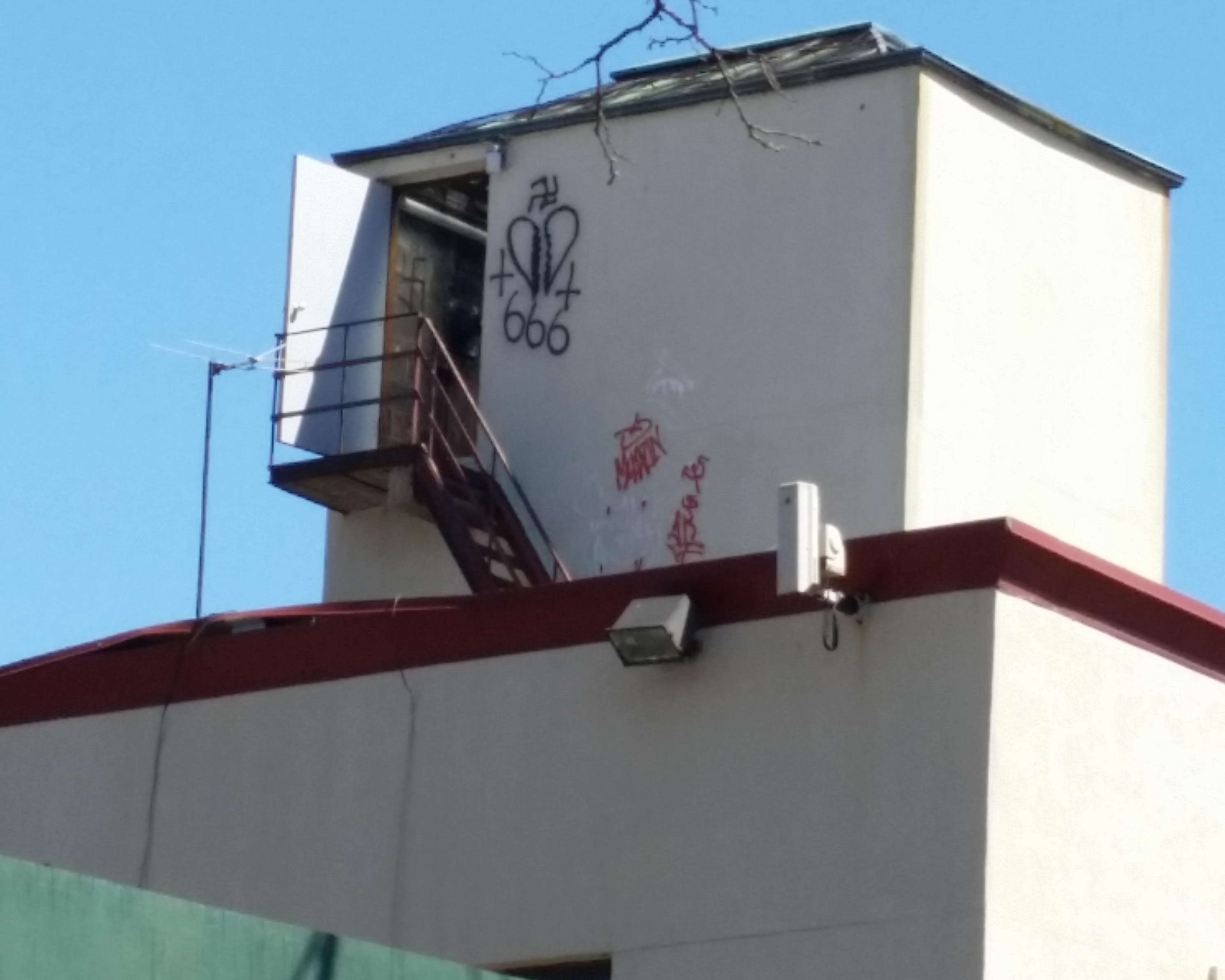 Anti-semitic graffiti in Queens. Anti-semitic graffiti in Queens.