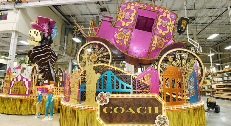 Rexy in the City by COACH Float Rexy in the City by COACH Float