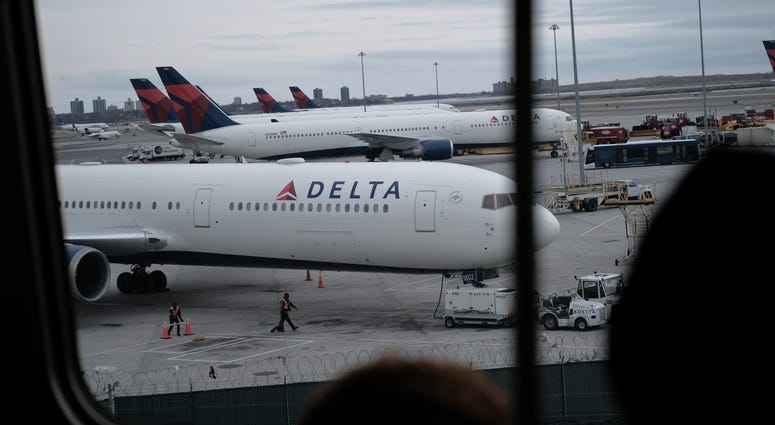 Airlines Temporarily Suspend Flights Between Jfk Milan 1010 Wins Temporarily Suspend Flights Between Jfk