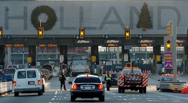 Holland Tunnel Christmas decorations Holland Tunnel Christmas decorations